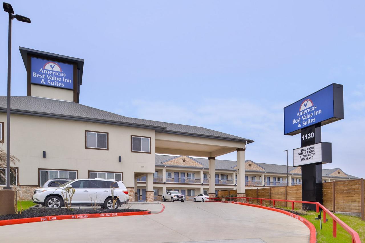 Americas Inn & Suites Iah North Humble Buitenkant foto